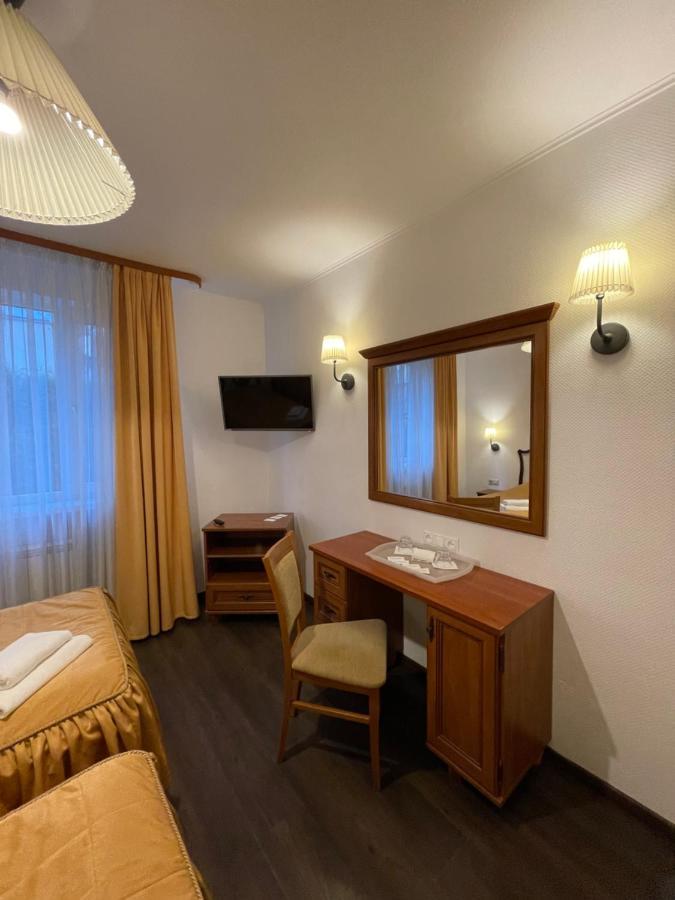 Gusarskiy Hotel And Apartment Kyiv Exterior photo